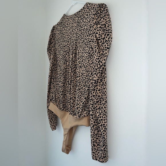 Cheetah long sleeve bodysuit - Picture 5 of 7